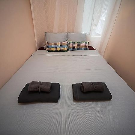 Traditional Rooms In Eixample 巴塞罗那 外观 照片