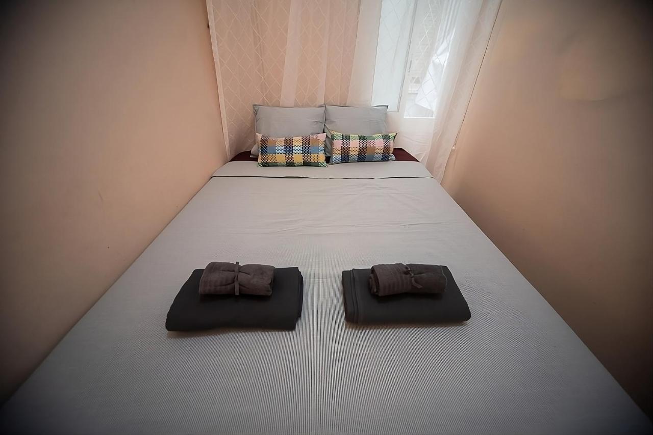 Traditional Rooms In Eixample 巴塞罗那 外观 照片