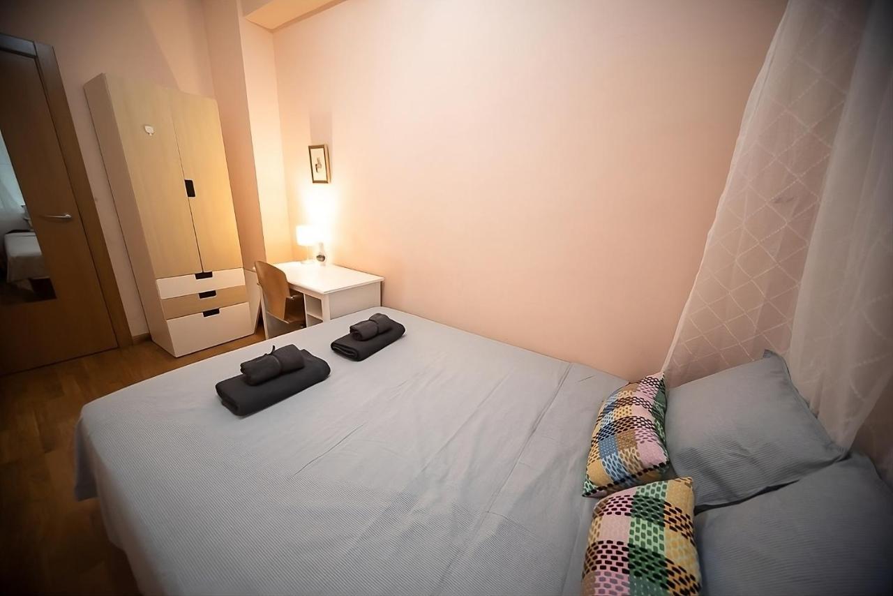 Traditional Rooms In Eixample 巴塞罗那 外观 照片