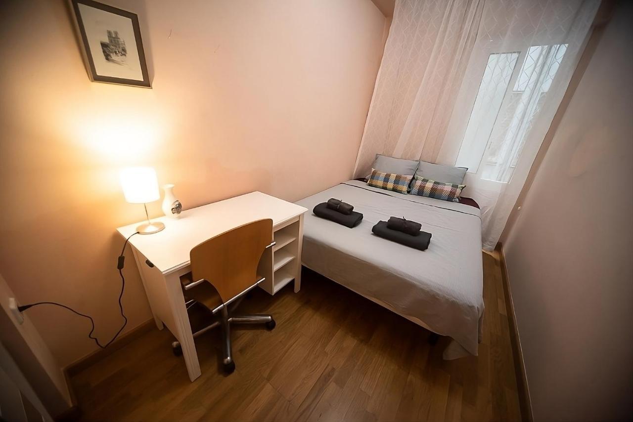 Traditional Rooms In Eixample 巴塞罗那 外观 照片