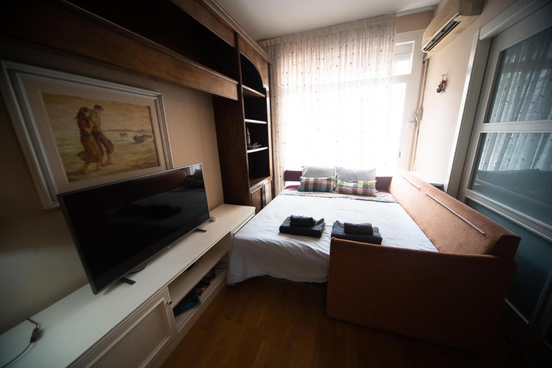 Traditional Rooms In Eixample 巴塞罗那 外观 照片
