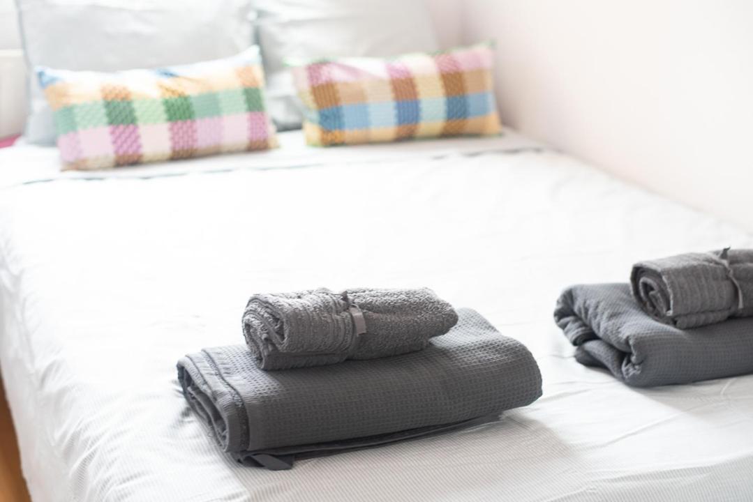 Traditional Rooms In Eixample 巴塞罗那 外观 照片